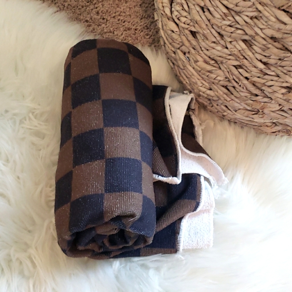 NWOT Microfiber Brown Checkered Pool Towel